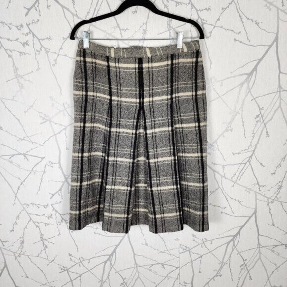 Erra Rocke VTG Germany Gray Plaid 100% Wool Pleated Pencil Skirt - Picture 2 of 3